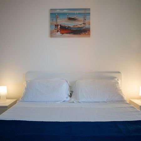 Villa Seaside - Beach Retreat With Jacuzzi 锡拉库扎 外观 照片