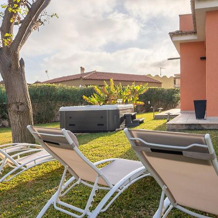Villa Seaside - Beach Retreat With Jacuzzi 锡拉库扎 外观 照片