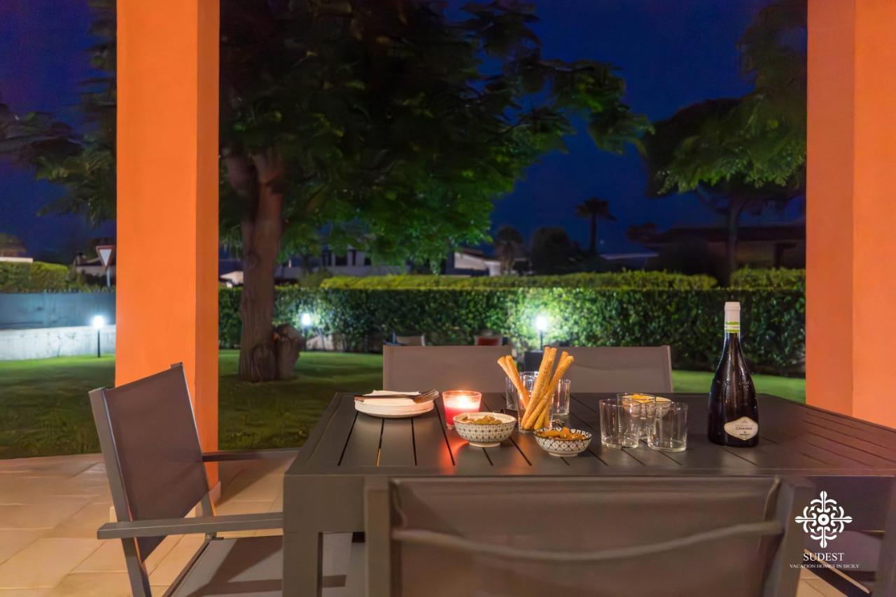 Villa Seaside - Beach Retreat With Jacuzzi 锡拉库扎 外观 照片